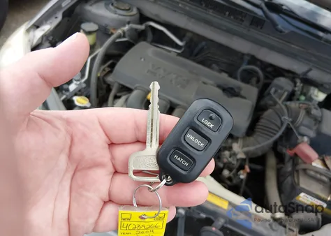 2004 Toyota Corolla Matrix Xr из США, поврежденный, VIN 2T1LR32E24C239266